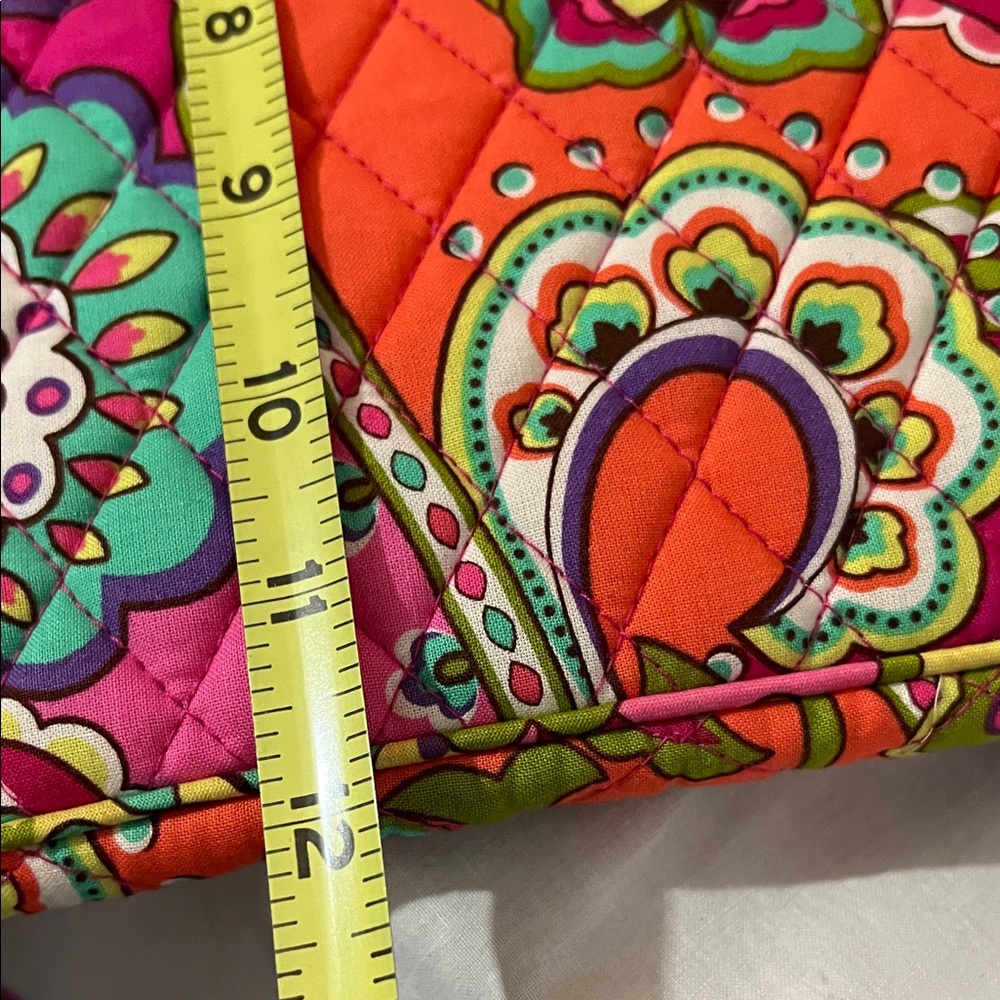 Vera Bradley Vibrant Floral Paisley Laptop Case - Picture 4 of 5